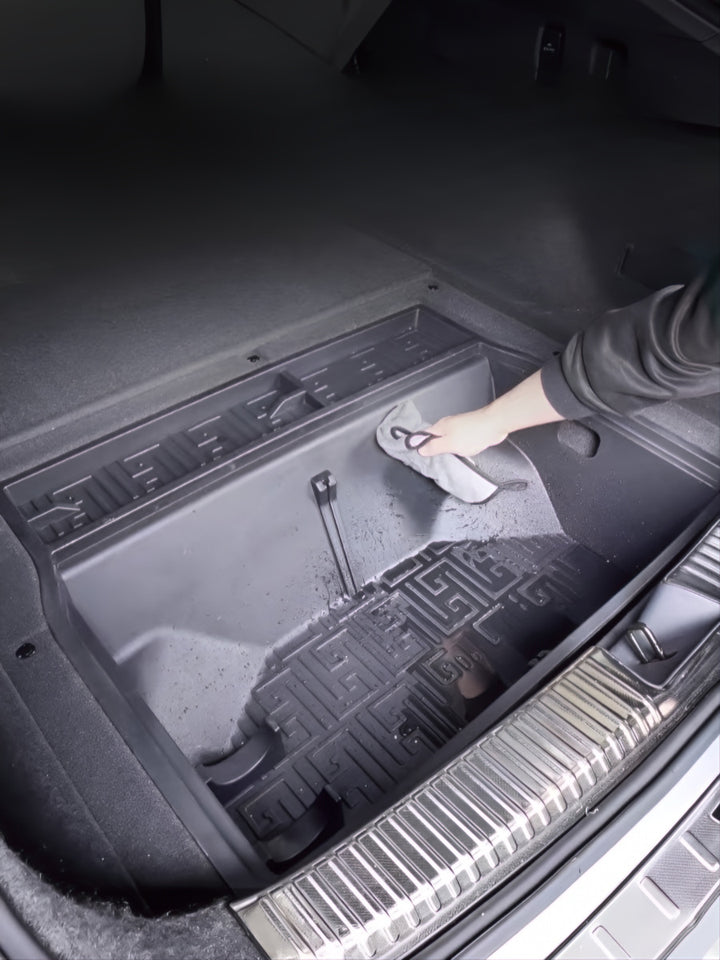 XPENG P7+ Lower trunk storage box