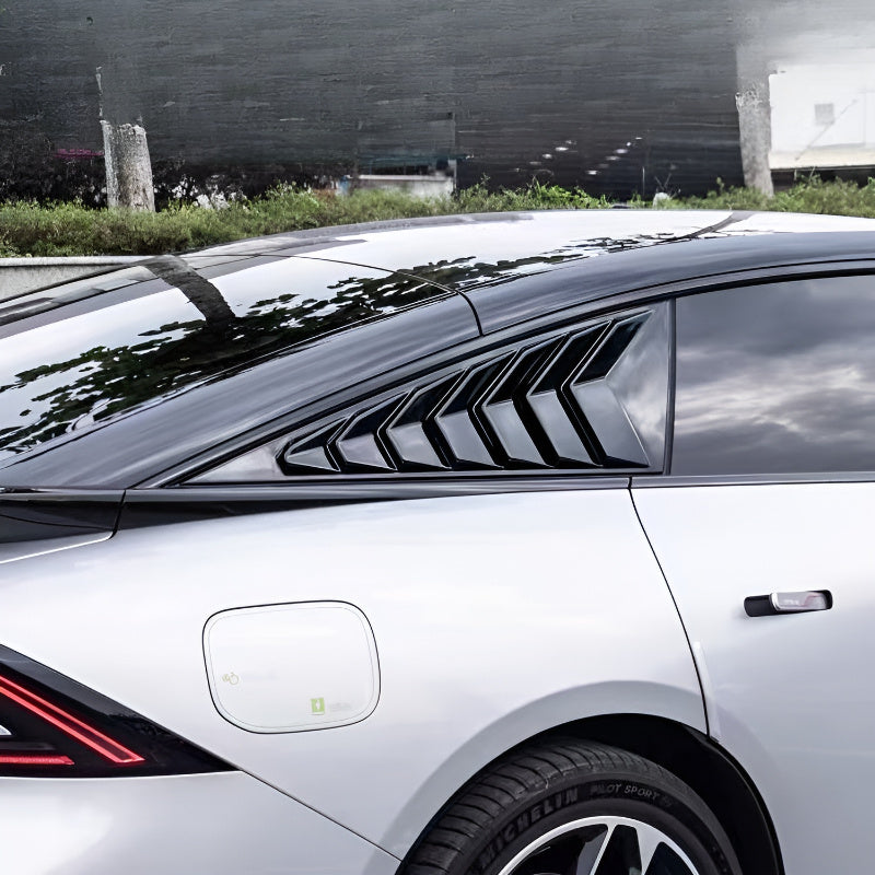 Xpeng P7+Rear window triangular blinds (2 pieces)