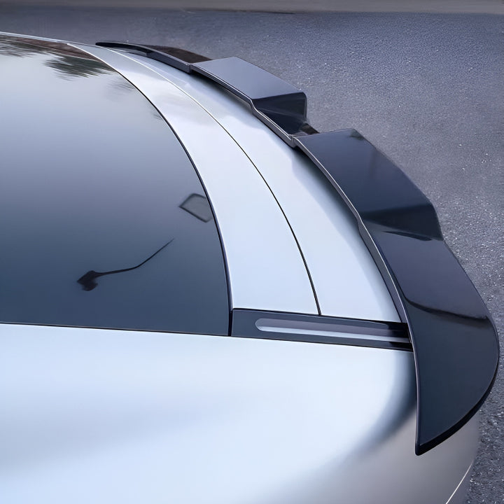 25 Xpeng P7  High performance spoiler