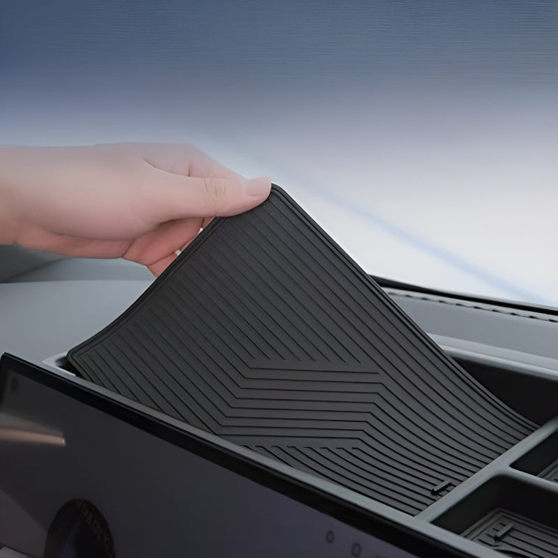 XPENG P7+ Behind-the-Screen Organizer