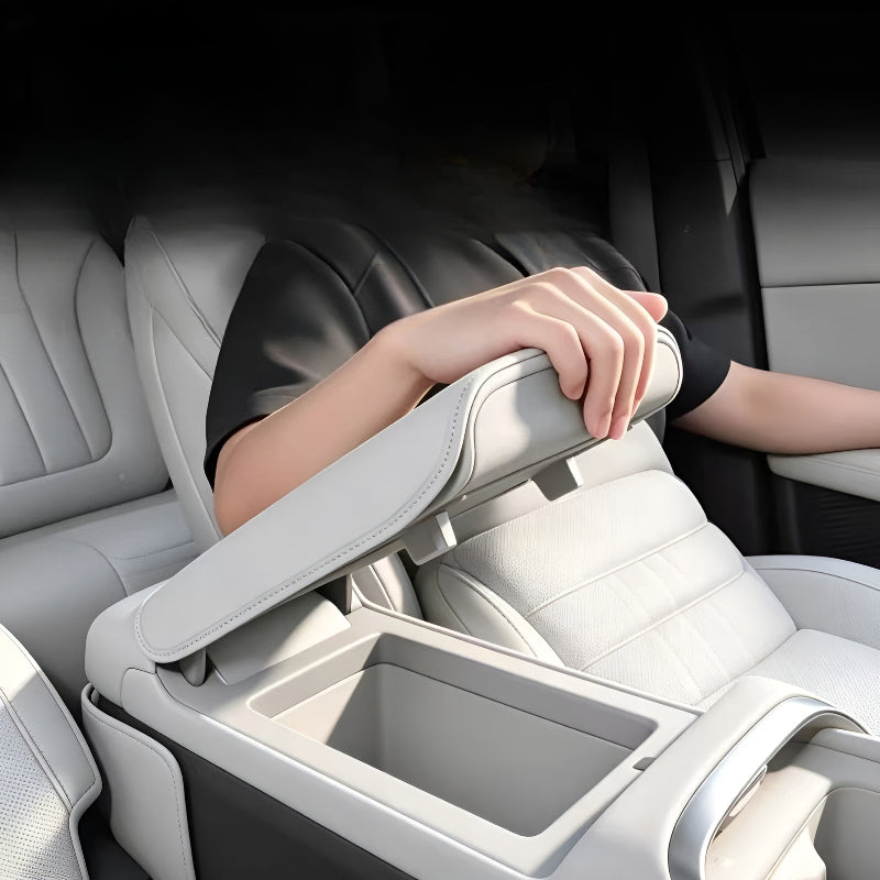 XPENG L03 Armrest Box Booster Pad Does not Affect the Use of the Armrest Compartment
