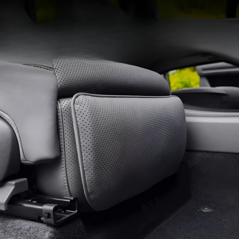 XPENG L03 Passenger-Side Leg Rest Protection